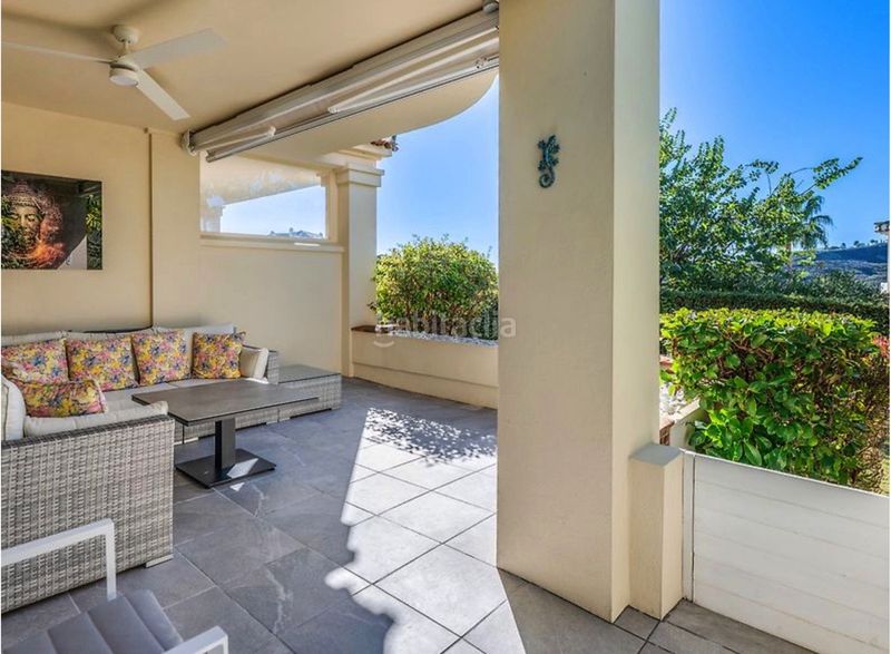 Foto 09649c89-6546-4698-bc0b-72d9d6f74f85. Planta baixa amb aparcament piscina a los arqueros - puerto del almendro Benahavís