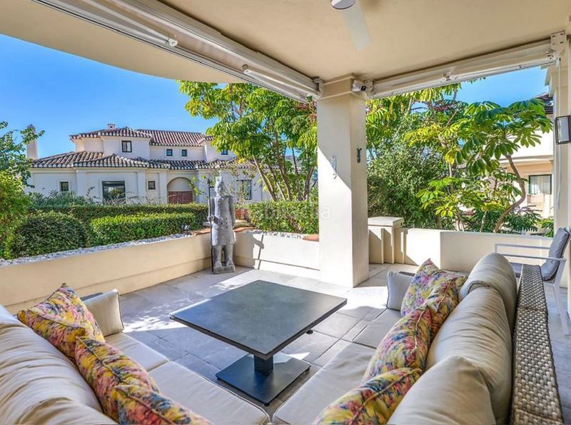 Foto 54c9c237-b142-48b0-b464-c16f606ea39d. Planta baixa amb aparcament piscina a los arqueros - puerto del almendro Benahavís