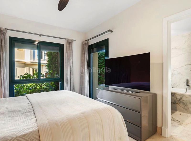 Foto 866d9c85-1a15-4ee0-ba53-a729108bffbc. Planta baixa amb aparcament piscina a los arqueros - puerto del almendro Benahavís