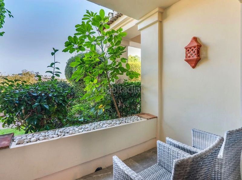 Foto 86cd47cb-7eb8-4d4f-bb54-a398ed9a5ac3. Planta baixa amb aparcament piscina a los arqueros - puerto del almendro Benahavís