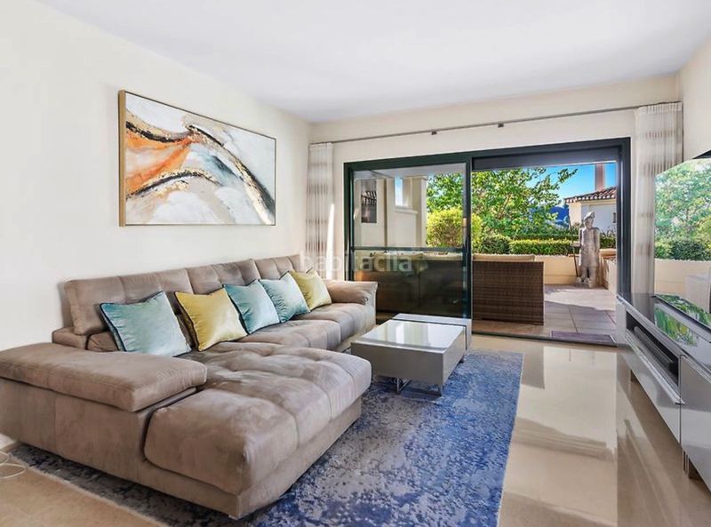 Foto a367212d-2106-4393-88f8-87f8f6aa338b. Planta baixa amb aparcament piscina a los arqueros - puerto del almendro Benahavís