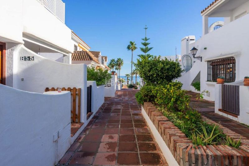 Foto d5359fb5-8ad6-4691-8365-6d0642553eaa. Casa aparellada a Puerto de la Duquesa Manilva