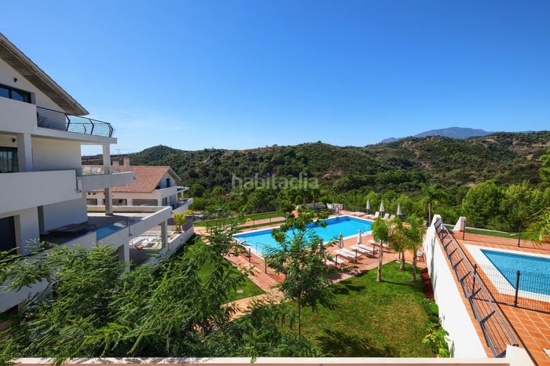 Foto d3ea8739-7b30-4e67-958b-0f401be7451e. Planta baixa amb aparcament piscina a La Concha - Resina Golf Estepona