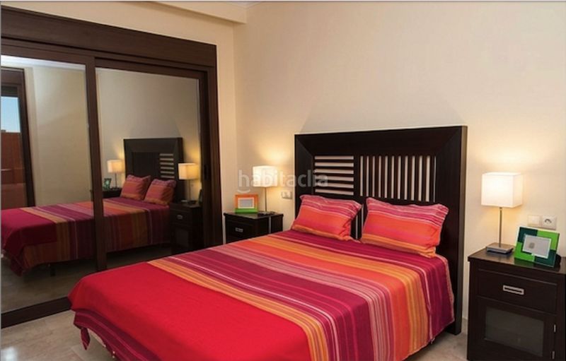 Foto 085624c0-47aa-4f5d-8f69-d005b7311446. Apartament amb aparcament piscina a Buenas Noches Estepona
