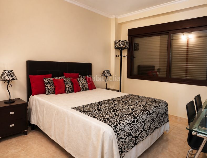 Foto b0dbae55-e0ed-438f-9f0b-30025a7ff183. Apartament amb aparcament piscina a Buenas Noches Estepona