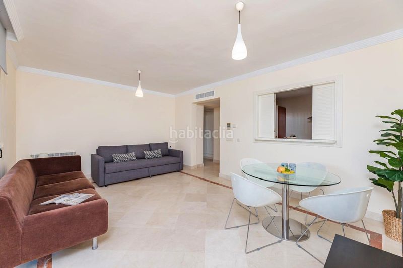 Foto be8cb036-b2c1-4640-bfb9-54ae0c090f1e. Planta baixa amb calefacció aparcament piscina a Marbella