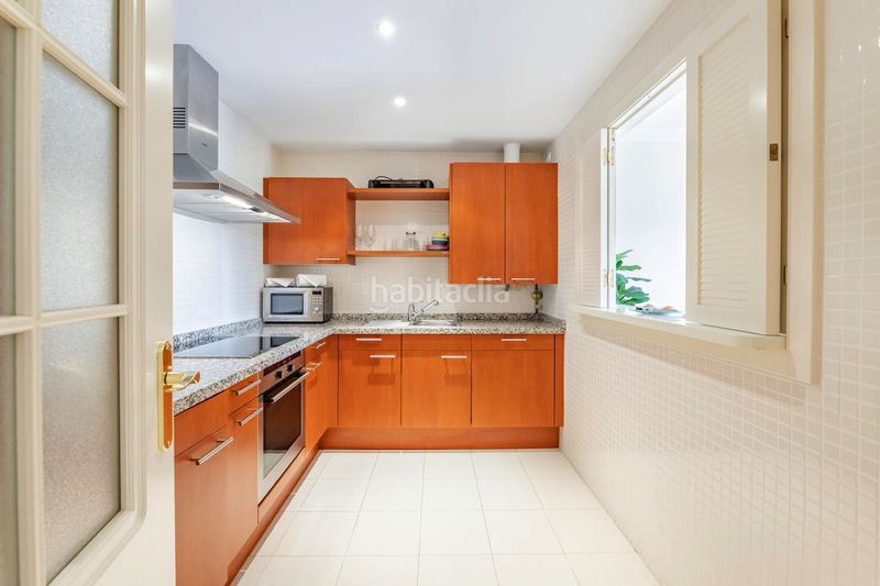 Foto f9e83056-3dcd-4796-a20d-2a9d4917552e. Planta baixa amb calefacció aparcament piscina a Marbella
