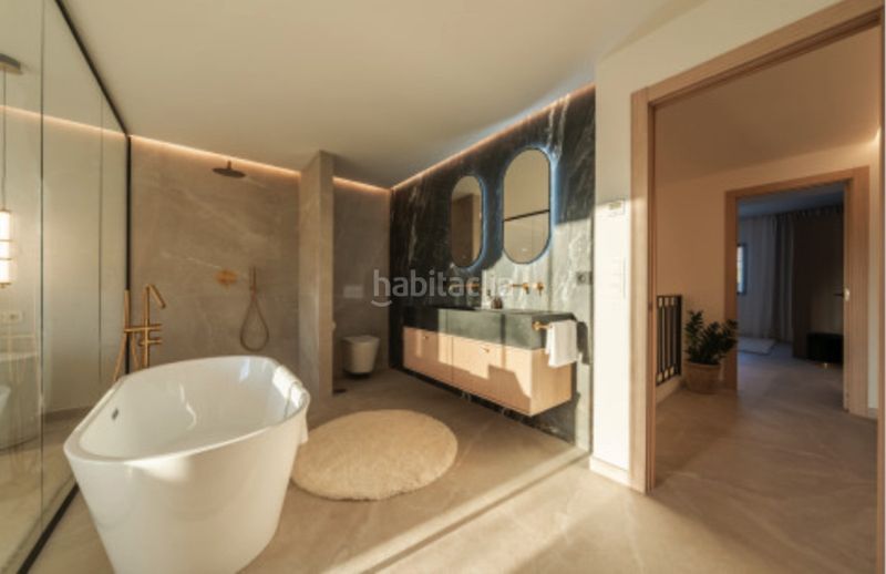 Foto 6b0c98b4-e90a-4c7e-a9cf-ff5e5326cc85. Casa adossada amb aparcament piscina a Aloha Marbella