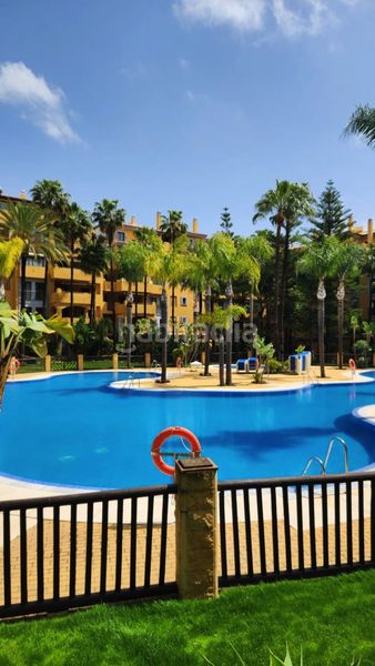 Foto 3a8f00c5-851e-4a9d-a7d5-cf06a57b6d89. Apartament amb calefacció piscina a Nueva Alcántara Marbella