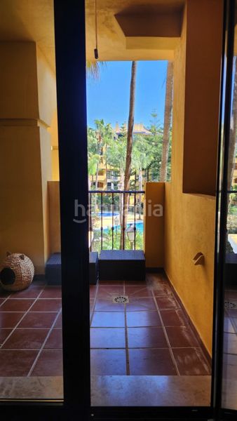 Foto ad4bc2d2-2388-44ab-9184-d4cfff278a40. Apartament amb calefacció piscina a Nueva Alcántara Marbella