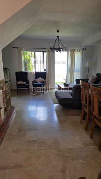 Foto 4a2875c4-a8c8-4b6c-b7a6-9e344e914603. Casa adossada amb aparcament a Bello Horizonte - Lindasol Marbella