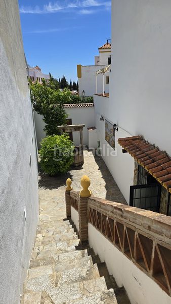Foto 4f53562b-a0cc-4824-9abb-a9f8bbf2c475. Casa adossada amb aparcament a Bello Horizonte - Lindasol Marbella