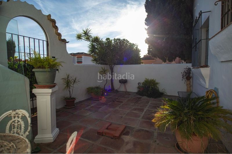Foto 03285ab4-20f1-4ee8-887b-0cb39e9fe919. Casa aparellada amb aparcament piscina a Valdeolletas - Las Cancelas - Xarblanca Marbella