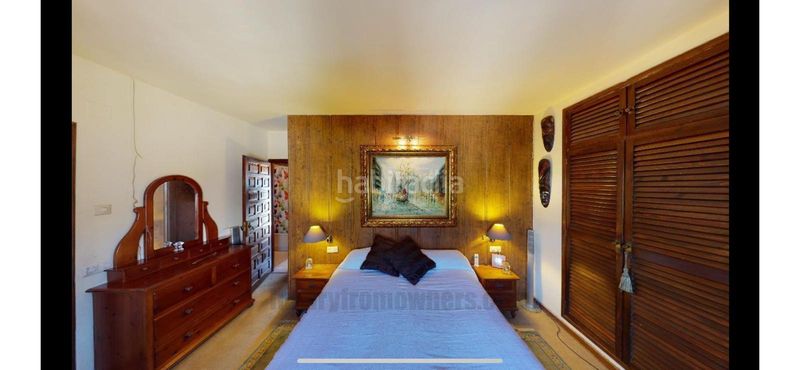 Foto 2c55c73f-bd6b-4bc8-8142-71a2691d1c87. Casa aparellada amb aparcament piscina a Valdeolletas - Las Cancelas - Xarblanca Marbella