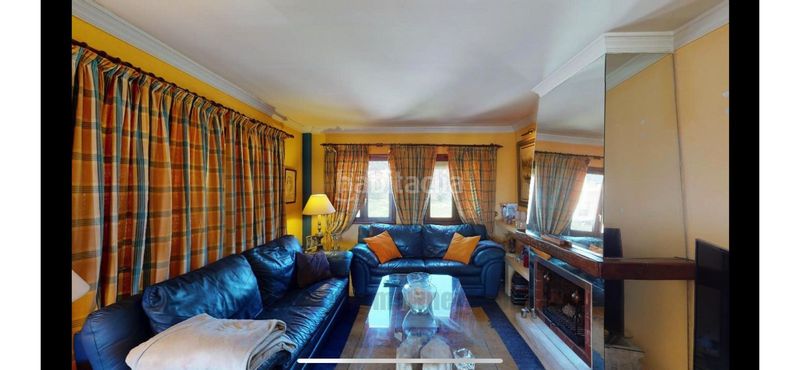 Foto 47849b8d-bb71-44cb-842e-88572c4f543a. Casa aparellada amb aparcament piscina a Valdeolletas - Las Cancelas - Xarblanca Marbella