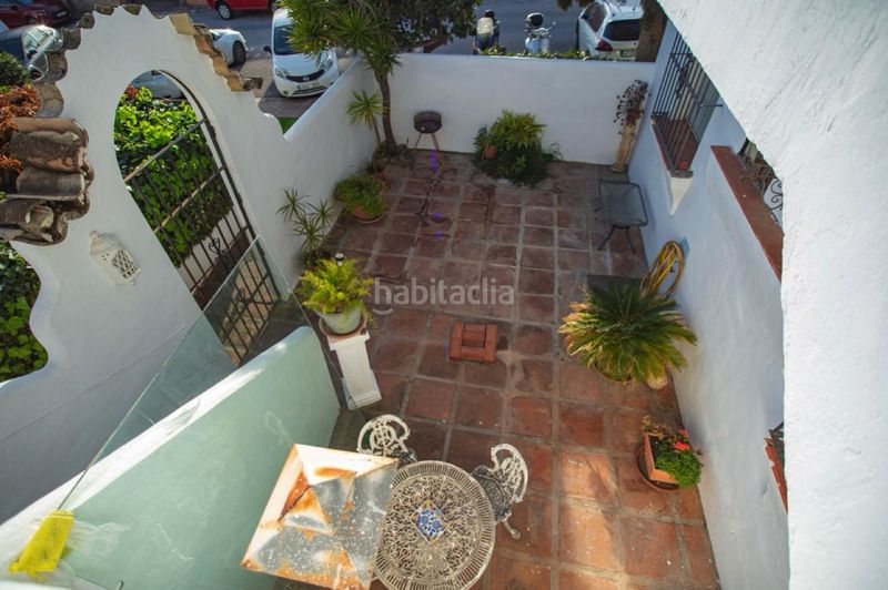 Foto 675d9215-a42b-4ba9-b903-df65ce0c950f. Casa aparellada amb aparcament piscina a Valdeolletas - Las Cancelas - Xarblanca Marbella