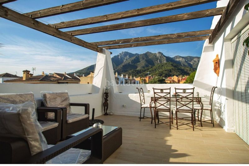 Foto e83350e3-446d-4c64-b6f8-d0ba6b524f25. Casa aparellada amb aparcament piscina a Valdeolletas - Las Cancelas - Xarblanca Marbella