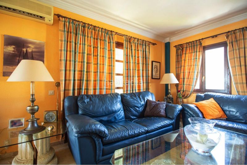 Foto f0d338a5-2156-4a5a-bd39-2be7c36d8467. Casa aparellada amb aparcament piscina a Valdeolletas - Las Cancelas - Xarblanca Marbella