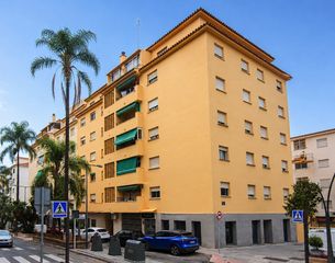 Apartament a Zona Miraflores. Piso amplio y luminoso con vistas al mar  edf. agustina aragón