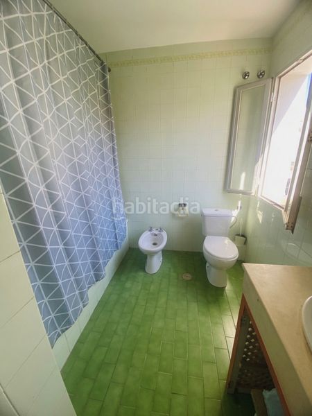 Foto a847fc11-8216-448f-883b-9c979f5f2b24. Casa aparellada amb aparcament a Nueva Atalaya Estepona