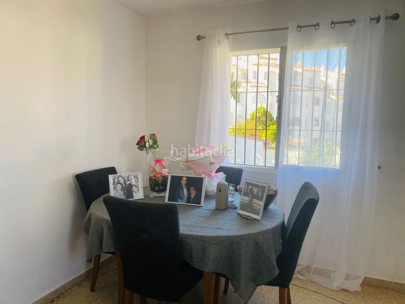 Foto ba7a00cc-26bd-4827-86b3-622c2b4b9d2b. Casa aparellada amb aparcament a Nueva Atalaya Estepona