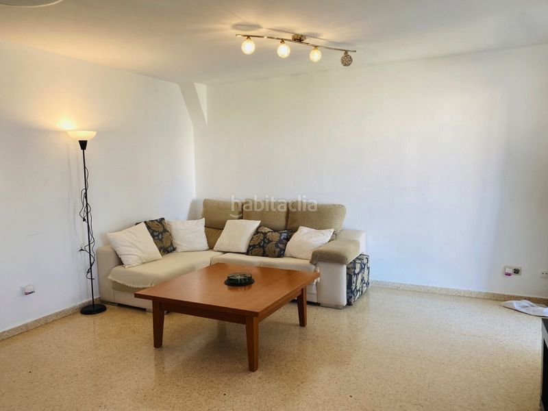 Foto d5aca13b-f1da-40be-924e-3d2748ebc1a6. Casa aparellada amb aparcament a Nueva Atalaya Estepona