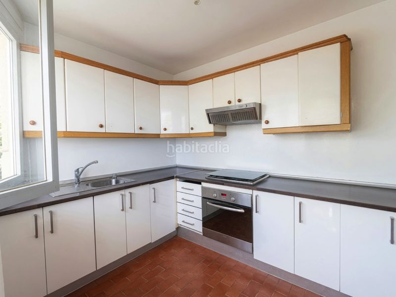 Foto d9e7350b-e64b-4f59-8a0b-5e07f02e0ffb. Casa aparellada amb aparcament a Nueva Atalaya Estepona