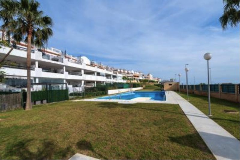 Foto 5cd538cf-2ae7-46b2-8f33-19356af3af1e. Planta baixa amb aparcament piscina a Doña Julia Golf Casares