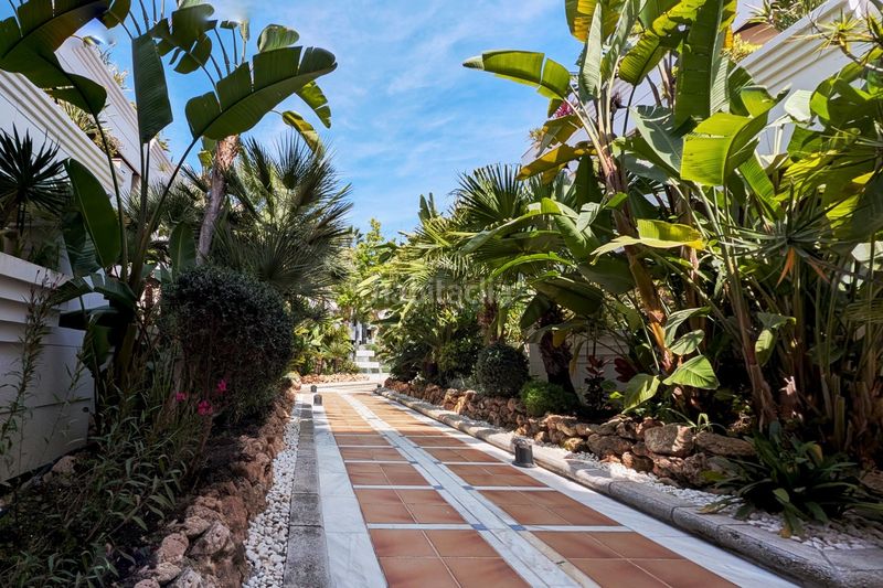 Foto f6fa6341-1ed2-4503-a6ac-9d4532f8d855. Planta baixa amb aparcament piscina a Aloha Marbella
