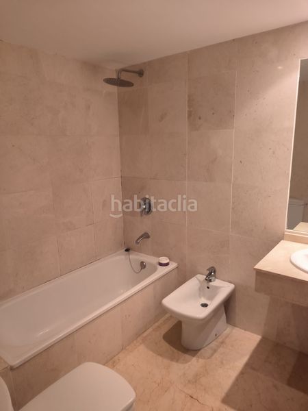 Foto 08e01452-9cde-40d7-8d2c-c826c2b68fa9. Apartament amb aparcament piscina a Río Real Marbella