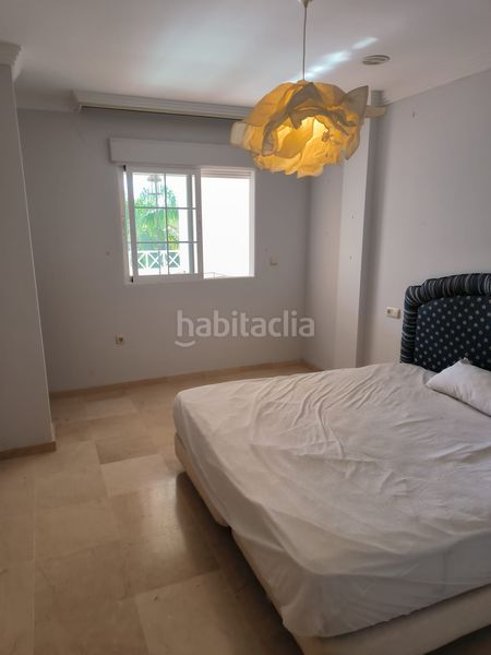 Foto d2fff33b-e381-4aee-8313-d4cddef9a4ad. Apartament amb aparcament piscina a Río Real Marbella