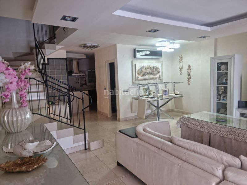 Foto 92c85ea1-930a-4e9a-8645-ced9310d2b06. Casa adossada amb aparcament a Centro Estepona