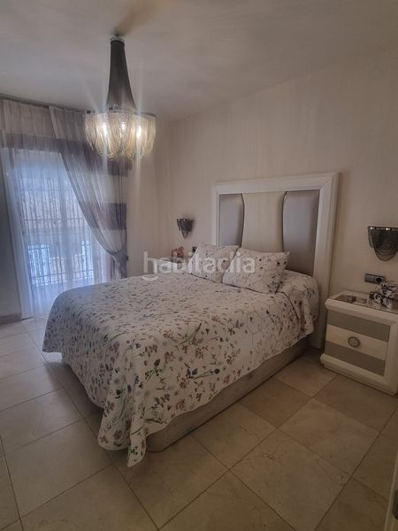 Foto 9a97ec57-7059-41a0-841d-685155efebdc. Casa adossada amb aparcament a Centro Estepona