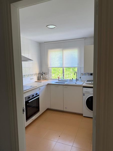 Foto 0c93b860-2a82-4a23-a3c7-90087bc0228b. Apartament amb aparcament piscina a puerto de Estepona Estepona
