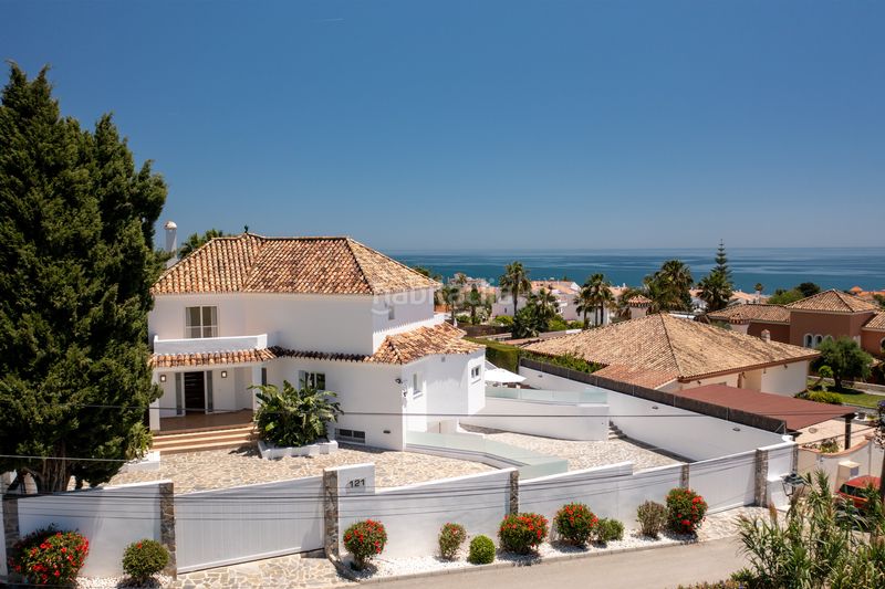 Foto 17d111df-36f6-4ac8-940f-636c2e5dd7db. Casa amb aparcament piscina a Guadalobón Estepona