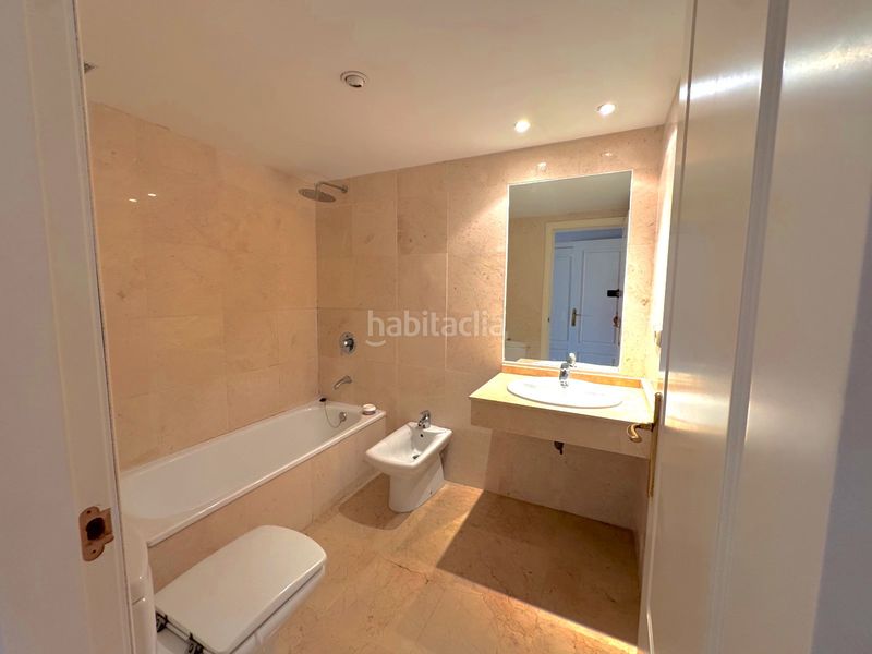 Foto 114499e1-7c2d-49ad-b801-a839d84826e8. Apartament amb aparcament piscina a Río Real Marbella