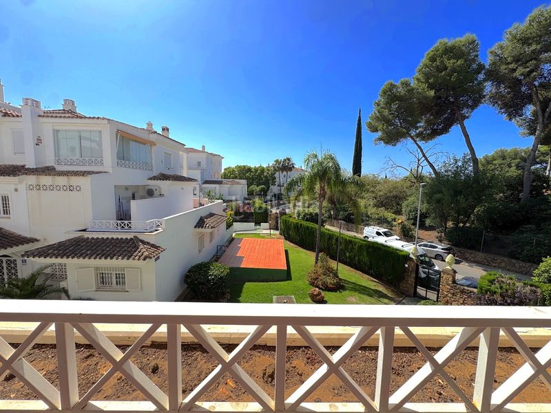 Foto 36174fd4-5b69-4878-9a5a-b95e41189b1a. Apartament amb aparcament piscina a Río Real Marbella