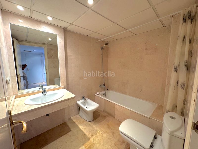 Foto 9c509b71-83ee-4cd4-a8f3-957546d82ae0. Apartament amb aparcament piscina a Río Real Marbella
