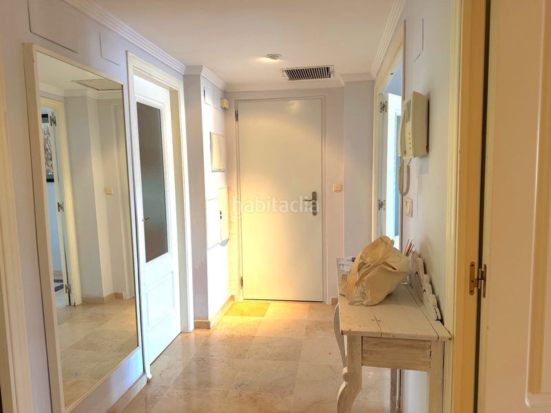 Foto 9ce3f263-2036-4044-9848-9aaeffa85dc1. Apartament amb aparcament piscina a Río Real Marbella