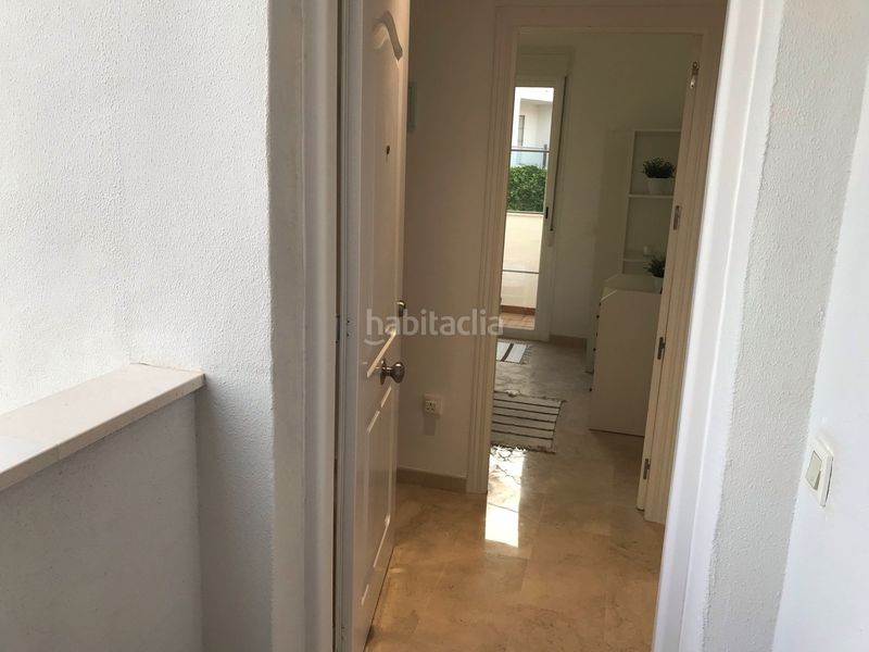 Foto a7f05fb5-fa04-4bb9-b22e-fb1765b5c2e4. Apartament amb aparcament piscina a Alcorrín Manilva