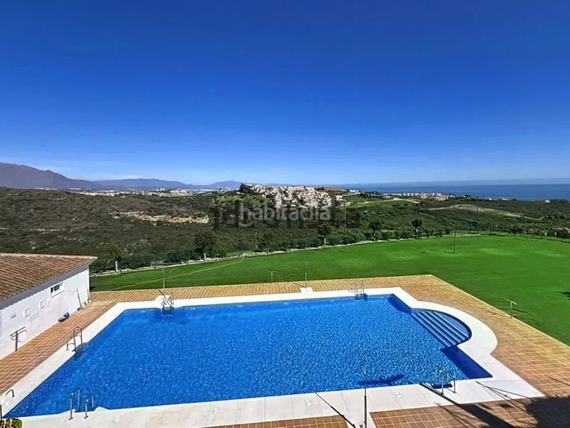 Foto cf3d1a64-d8d4-46ab-98d3-1b45f3649146. Apartament amb aparcament piscina a Alcorrín Manilva
