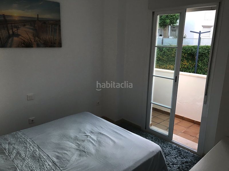 Foto d0a9290a-fee3-4f3e-9ea9-fb7c60389ecd. Apartament amb aparcament piscina a Alcorrín Manilva