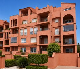 Penthouse in El Castillo. Ático reformado de 2 dormitorios con 80 m de terrazas