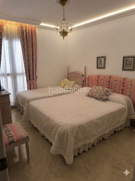 Foto 51cf7c7f-bba0-4563-ac00-fdddd3802fbd. Casa adossada amb aparcament piscina a Rodeo Alto - Guadaiza - La Campana Marbella