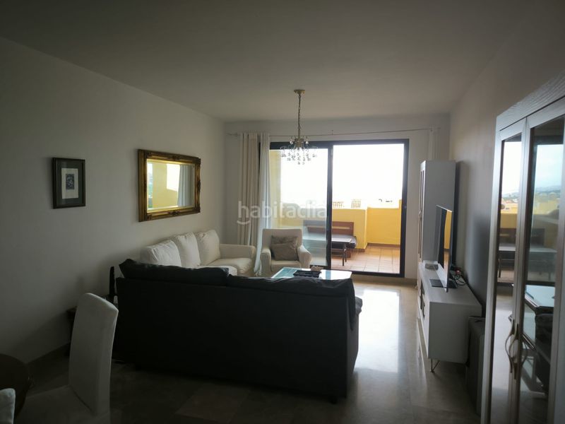 Foto 3bf35c7e-2732-487f-8e27-1babe8412064. Apartament amb aparcament piscina a La Duquesa Manilva