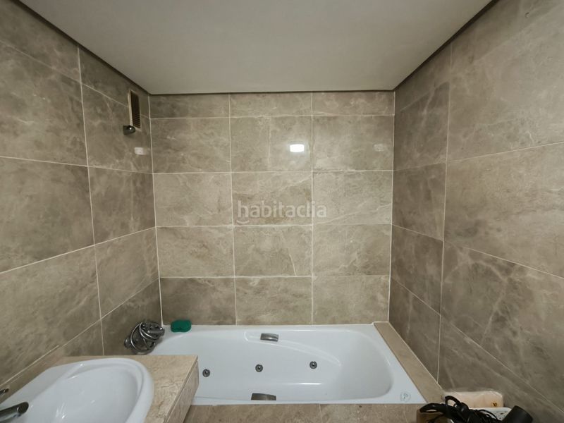 Foto d60e9cdd-1cab-4e2c-a284-59df1e251847. Apartament amb aparcament piscina a La Duquesa Manilva