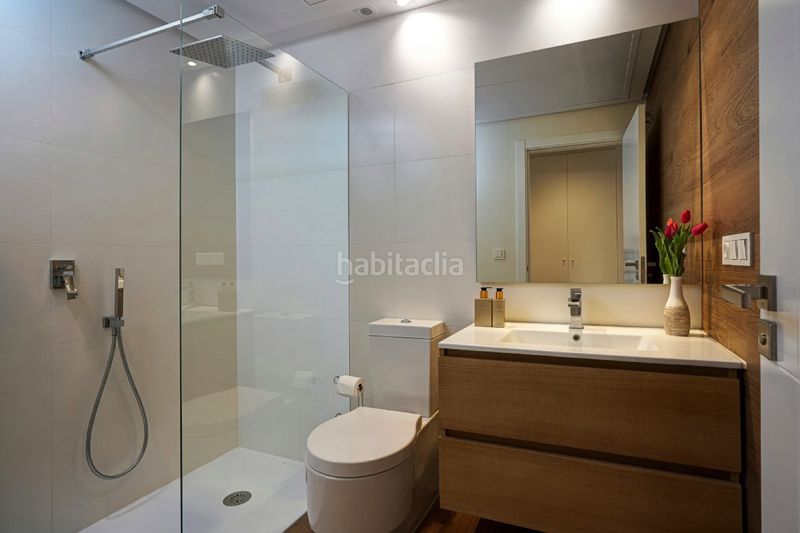 Foto 0b5f3d3f-aa31-4d64-a136-088c13d0d3e1. Apartament amb aparcament piscina a puerto de Sotogrande-la marina Sotogrande