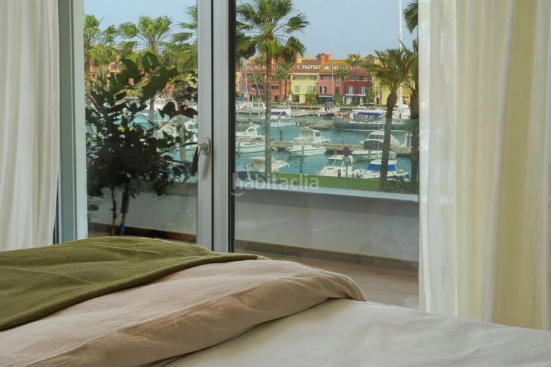 Foto 42decebd-2889-4378-b1c5-45678b88619d. Apartament amb aparcament piscina a puerto de Sotogrande-la marina Sotogrande