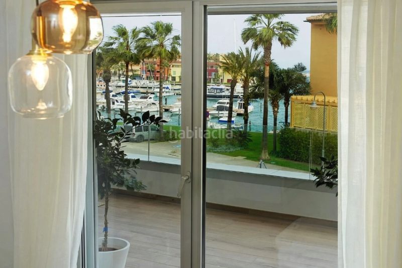 Foto 69992ff2-3415-42d8-b181-c9ebdf273bfe. Apartament amb aparcament piscina a puerto de Sotogrande-la marina Sotogrande