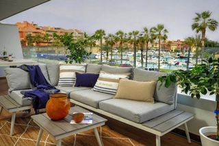 Piccolo appartamento in Puerto de Sotogrande-La Marina. Elegante apartamento de 2 dormitorios en la marina de sotogrande